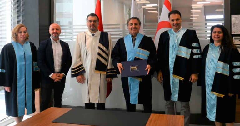 BAU Kıbrıs İsmail Ölmez’e Fahri Doktora unvanı verdi