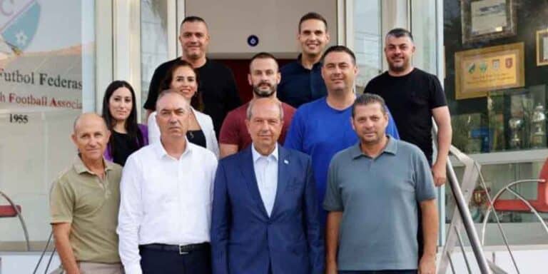 Cumhurbaşkanı Ersin Tatar, Kıbrıs Türk Futbol Federasyonu’nu ziyaret etti