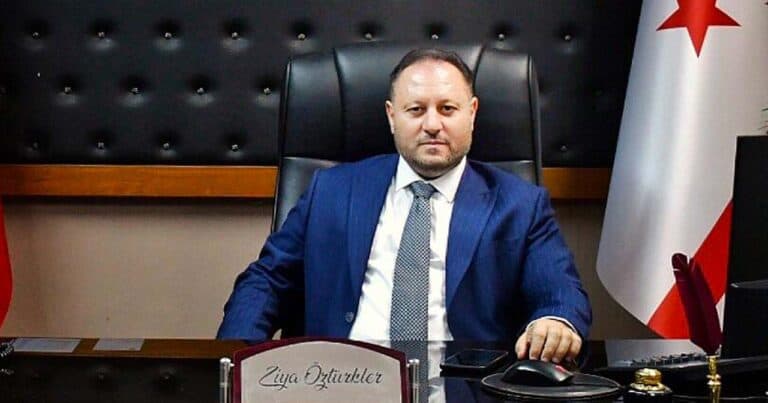 Dr. Ziya Öztürkler Kimdir?