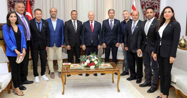 ‘Spor ambargosunun aşılması noktasında spor yazarlarına önemli görevler düşüyor’