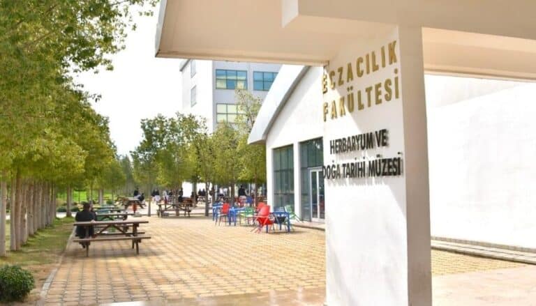 Yakın Doğu Üniversitesi Eczacılık Fakültesi, ABD Merkezli ACPE Tarafından Akredite Edildi