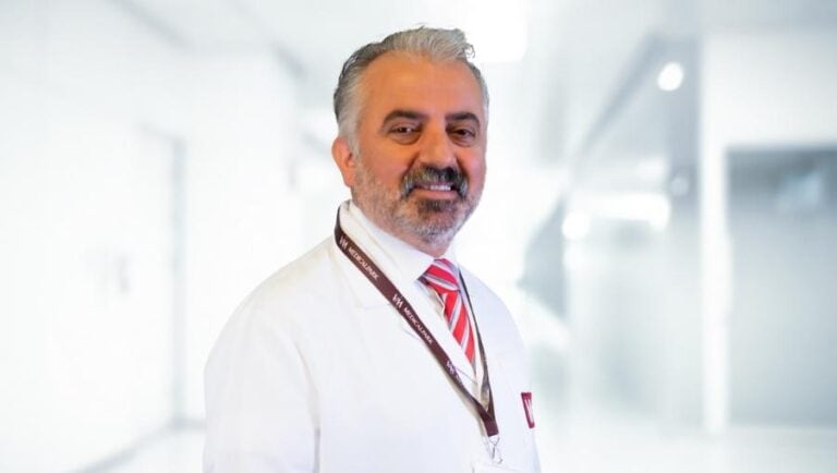 ‘Ramazan’da hızlı ve fazla yemek hazımsızlığa yol açabilir’