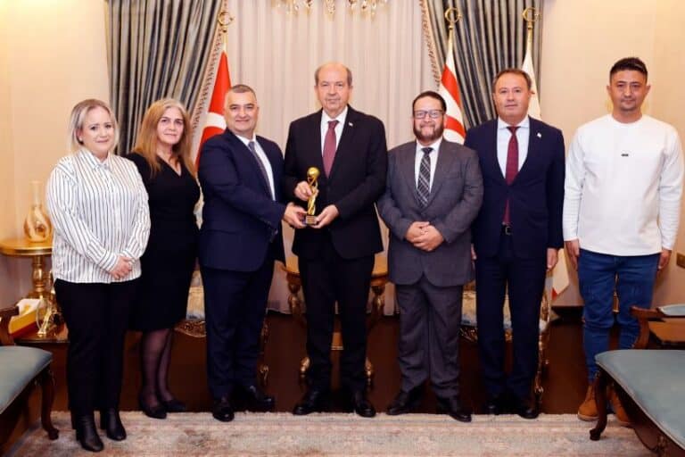 Cumhurbaşkanı Tatar’a Azerbaycan’dan Türk Dünyası Hizmetleri Ödülü 