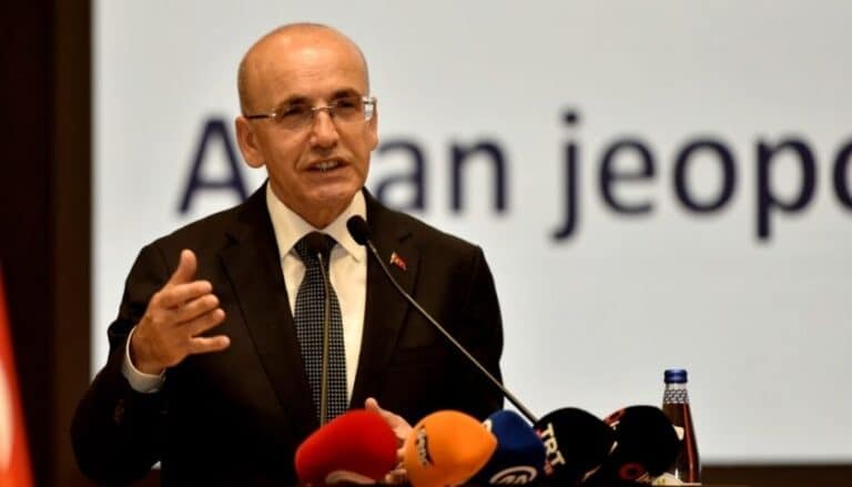 Şimşek’ten KKTC’ye Vizyoner Kalkınma Mesajı: Katma Değerli Gelecek İçin Birlikte Üreteceğiz