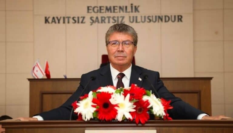 Başbakan Üstel: Partiler arası zirve toplantısında KKTC bayrağı yine Şuşa’da dalgalanacak