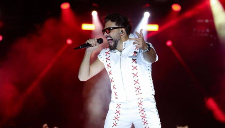 Sefo Aliağa’da Zafer Bayramı coşkusunu zirveye taşıdı